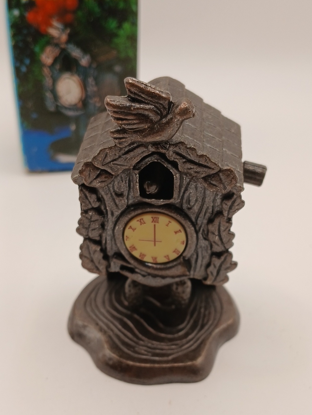 Vintage Old Fashioned Die-Cast Metal Cuckoo Clock Pencil Sharpener Moving Bird